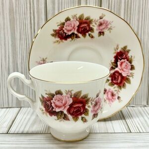 Queen Anne Floral Teacup Saucer Set Bone China England Roses White Pink 6 oz